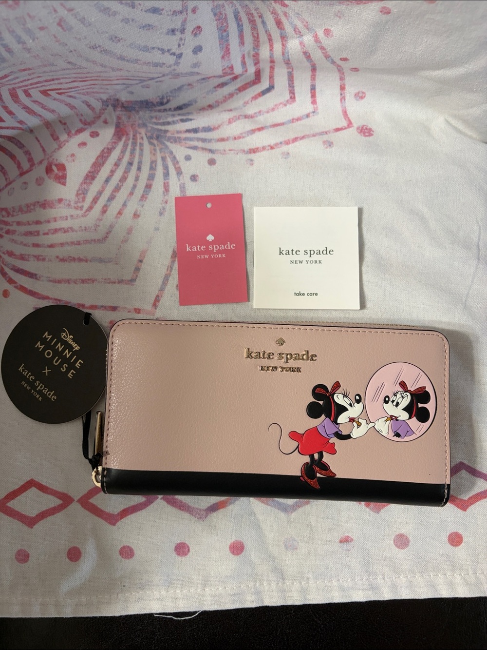 kate spade disney Minnie Mouse Zip Wallet